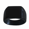 Klack ring i svart stål.