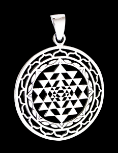 Sri Yantra smycke i Äkta silver.