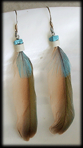 Äkta fjäderörhänge med silverkrok.