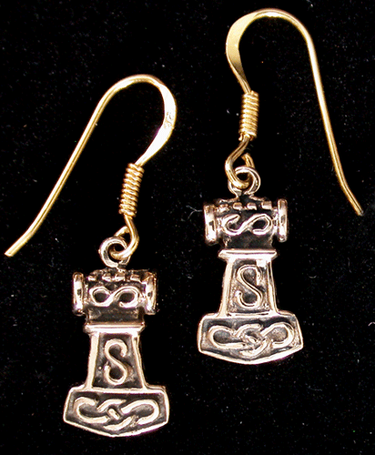 Torshammare örhängen i brons.