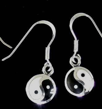 Yin och Yang örhängen i Äkta silver.