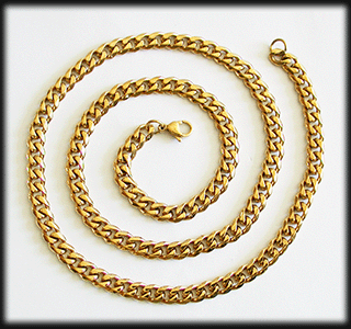 7 mm. Guldpläterat stålhalsband.