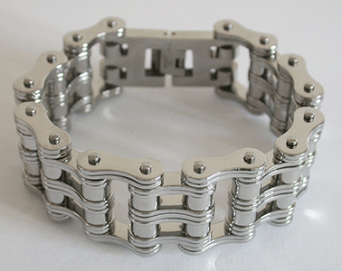 26 mm. Blank. MC Armband i stål.