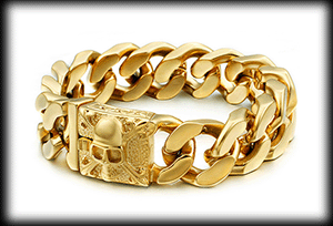 20 mm. Dödskalle - Pansarlänk armband i guldpläterat stål. 