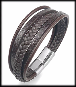 Fem delat läderarmband i brunt läder.