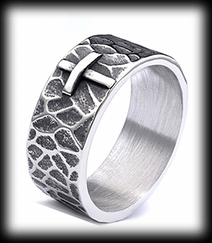 Enkel korsring i grått rostfritt stål.