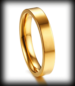 4 mm slät ring i guldpläterat rostfritt stål.