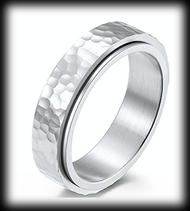 6 mm. Hamrad slät spinner ring i stål.