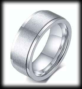 8 mm. Spinner ring i matt stål.