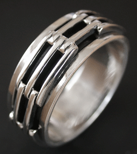 Spinner ring med MC-Kedja.