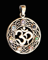 Ohm-smycke / Aum halsband. Chakra halsband i brons.