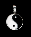 16 mm. Yin & Yang hänge i Äkta silver.