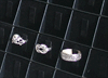 Ringdisplay med krokar.