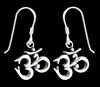 Vackra Aum / Ohm örhängen i Äkta silver.