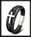 Läderarmband med kors.