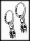 Traditionella dödskalle örhängen i stål. 