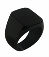 Klack ring i svart stål.
