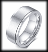 8 mm. Spinner ring i blankt stål.