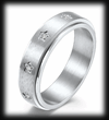 6 mm. Slät spinner ring med stjärnor.