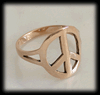 Vacker Peace ring i brons.
