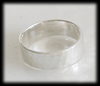 5 mm. Hamrad silverring. 