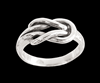Kärleksknuten i Äkta silver. En evighetsknut ring.